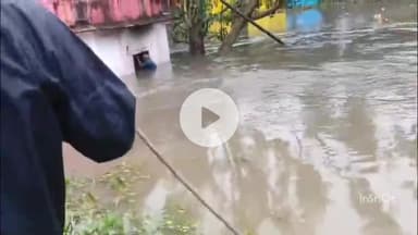 इंदौर: एमजी रोड पर कान्हा सरस्वती नदी के मंदिर में जलस्तर बढ़ने से फंसा एक व्यक्ति, सुरक्षित निकाला गया