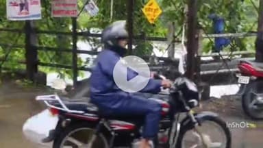 इंदौर: राजेंद्र नगर में तेज बारिश से नदी-नाले उफान पर, नाले में गंदगी से 10 फीट ऊपर तक आया झाग, वीडियो वायरल