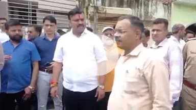 जबलपुर: क्रेन से होगा गणेश और दुर्गा प्रतिमाओं का विसर्जन, विधायक डॉ. अभिलाष पांडे ने हनुमानताल तालाब का किया निरीक्षण