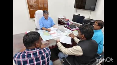 धार: अमझेरा में हेल्थ यूनिट स्थानांतरण मामले में ग्रामीणों ने धार में अधिकारियों को सौंपा आवेदन, आंदोलन की चेतावनी