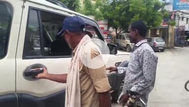 रफीगंज: रफीगंज पुलिस ने राजा बिगहा से 18 लीटर शराब के साथ एक व्यक्ति को किया गिरफ्तार, बाइक जब्त