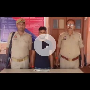 जौनपुर: छेड़खानी के मामले में आरोपी को नाजायज चाकू के साथ किया गया गिरफ्तार