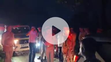 सिराथू: सौरई बुजुर्ग गाँव में खर पतवार के बीच किशोरी की लाश मिलने से हड़कंप, एसपी समेत भारी पुलिस बल मौजूद