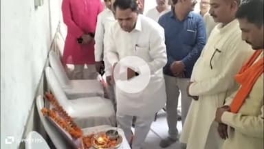 मुज़फ्फरनगर: वैष्णो देवी हादसे में मारे गए युवा क्रिकेटर कार्तिक कश्यप की तेहरवीं पर नम हुईं आंखें, पिता बोले- मंजर था बेहद भयावह