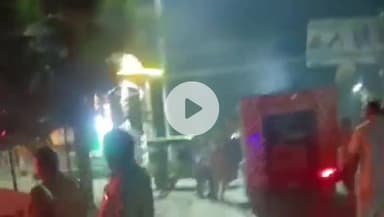 प्रतापगढ़: शहर के निर्मल तिराहे पर गुमटी में लगी आग, जलकर हुआ खाक