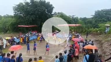 झौथरी: राउप्रावि महूडी पाल में जिला स्तरीय खेलकूद प्रतियोगिता का शुभारंभ हुआ, बारिश में खेले गए मैच