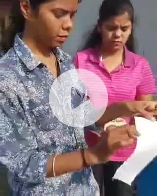 जबलपुर: लापता भाई उज्जवल को तलाश रहीं दो बहनें: 3 हजार से ज्यादा पोस्टर लगाए, बहनों ने कहा- हिम्मत नहीं हारेंगे