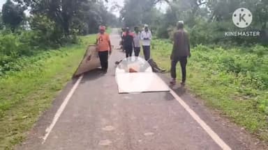 बटियागढ़: नरसिंहपुर से बागेश्वर धाम तक दंडवत यात्रा कर रहा श्रद्धालु, बटियागढ़ पहुंची यात्रा