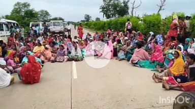 जगदलपुर: पुलिस प्रशासन ने रायपुर जाने से रोका, मितानिनों ने जगदलपुर-रायपुर नेशनल हाईवे में किया चक्का जाम