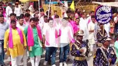 बक्सर: वामन द्वादशी पर किला मैदान और श्री रामेश्वर नाथ मंदिर से निकली वामन भगवान की रथ शोभा यात्रा