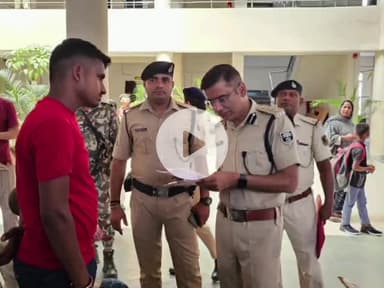 गया टाउन सीडी ब्लॉक: जनता दरबार में SSP आनंद कुमार ने 25 पीड़ितों की शिकायतें सुनीं, पुलिस अधिकारियों को दिए निर्देश