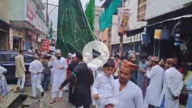 झांसी: प्रेमनगर में हजरत मोहम्मद मुस्तफा सल्लल्लहो अलैहे वसल्लम की पैदाइश पर बड़े धूमधाम से निकाला गया जुलूस-ए-मोहम्मदी