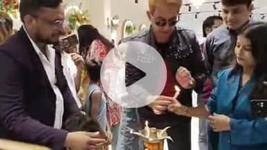 आरा: जावेद हबीब सैलून ने पकड़ी चौक में खोला अपना नया लग्जरी सैलून