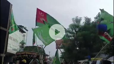 प्रतापगढ़: प्रतापगढ़ शहर में बारावफात पर भव्य जुलूस निकला, पुलिस रही मुस्तैद