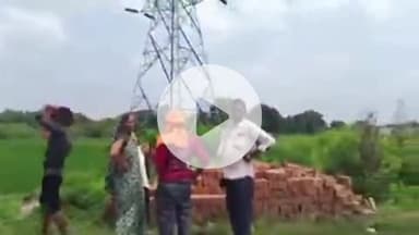 सिराथू: कोखराज थाना शिकायत करने पहुंची महिला ने बताया कि उसकी जमीन पर कब्जा कर निर्माण किया जा रहा है, मिल रही धमकी