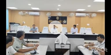 सुपौल: डीएम सावन कुमार ने जीविका कर्मियों को मुख्यमंत्री महिला रोजगार योजना की जानकारी दी