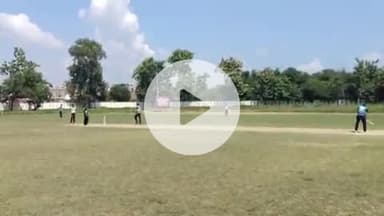 बलरामपुर: स्पोर्ट्स स्टेडियम में बेसिक शिक्षकों के टीचर्स प्रीमियर लीग का शुभारंभ, विधायक कैलाश नाथ शुक्ला ने किया उद्घाटन