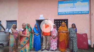 झांसी: ITI स्थित वृद्धाश्रम में विश्व हिंदू महासंघ भारत और सेवार्थ रथ ने जरूरतमंद वस्तुएं भेंट कर वृद्धों को खिलाया भोजन