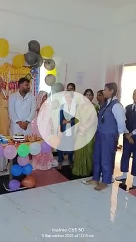 लालगंज: #मानसी बिटिया ने शिक्षक दिवस पर गुरुजनों का किया सम्मान।।