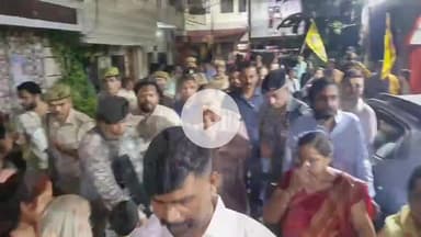 रामपुर: शुक्रवार को आवास विकास में आयोजित निशान यात्रा का शुभारम्भ विधायक आकाश सक्सेना ने किया