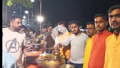 उतरौला: उतरौला नगर में गणेश चतुर्थी के शुभ अवसर पर भंडारे का कार्यक्रम हुआ