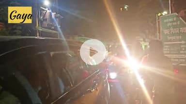 👉 "आम जनता जाम में फंसी रही, पुलिस निष्क्रिय – पदाधिकारी आते ही सक्रिय हो जाता है प्रशासन"