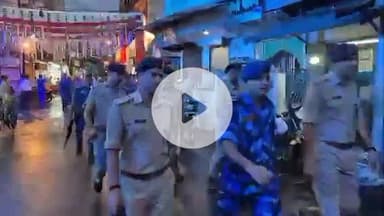 जबलपुर: गणेश उत्सव एवं ईद मिलादुन्नवी पर्व पर शांति बनाए रखने हेतु संवेदनशील क्षेत्रों से निकला फ्लैग मार्च