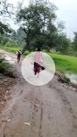 कुआकोण्डा: मूलेर गांव में महतारी वंदन योजना से वंचित ग्रामीण महिलाओं का भरा गया फॉर्म