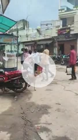 सागर नगर: कट लगने की बात पर दो बाइक चालकों में मारपीट, वीडियो सोशल मीडिया पर वायरल, तिरुपतिपुरम रोड पर हुई घटना