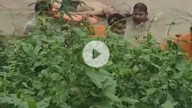 ଭୁବନେଶ୍ବର ମ୍ୟୁନିସିପାଲଟି କର୍ପୋରେସନ: ଚନ୍ଦକା: ଦାରୁଠେଙ୍ଗ ଗାଁ ନିକଟ କେନାଲ ରେ ଭାସି ଯାଇ ଛାତ୍ର ଙ୍କ ମୃତ୍ୟୁ, ସ୍ଥାନୀୟ ଅଞ୍ଚଳରେ ଖେଳି ଯାଇଛି ଶୋକ ର ଛାୟା