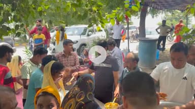 सेवा का दूसरा दिन हमारी बीकेयू (मंच) कि पूरी टीम तैयार है । हर आपदा को मजबूती से और मुस्कुराते हुए झेलने के लिए । 
#नौएड़ा_का_दानिश 
#नेता_नहीं_बेटा 
#नेता_ नहीं_सेवक