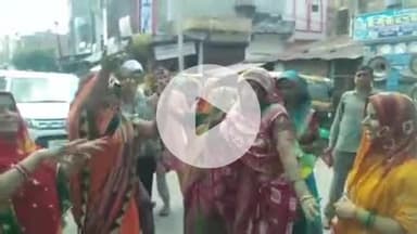 औरैया: शहर में गाजे-बाजे के साथ निकली गणेश विसर्जन यात्राएं, महोत्सव का हुआ समापन, भक्त थिरकते दिखे