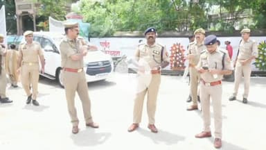 झांसी: गणेश प्रतिमा विसर्जन के अवसर पर वरिष्ठ पुलिस अधीक्षक ने लक्ष्मीताल का निरीक्षण किया, दिए आवश्यक निर्देश