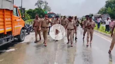 शाहजहांपुर: डीएम व एसपी ने गर्रा और खन्नौत नदी के बाढ़ ग्रस्त इलाकों का किया भ्रमण