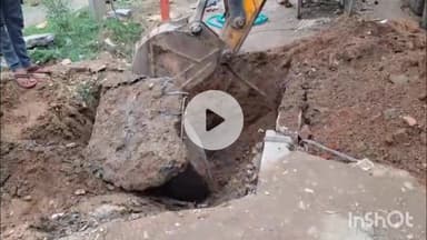 मेदिनीनगर (डालटनगंज): मेदिनीनगर नगर निगम में भ्रष्टाचार: स्ट्रीट लाइट के खंभे लगते ही गिरे, पूर्व अध्यक्ष ने जांच की मांग की