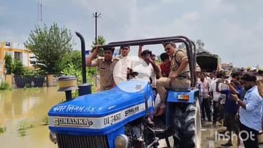 शाहजहांपुर: नेशनल हाईवे बाढ़ की चपेट में, पुलिस अधीक्षक ट्रैक्टर पर सवार होकर बरेली मोड़ पहुंचे, हालात का लिया जायजा