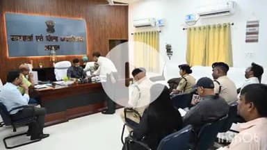 अरवल: जिला निर्वाचन पदाधिकारी कुमार गौरव की अध्यक्षता में समाहरणालय सभागार में चुनाव की तैयारी को लेकर हुई समीक्षा बैठक