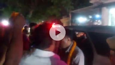 कुचायकोट: JDU विधायक अमरेंद्र कुमार पांडेय क्षेत्र भ्रमण के दौरान बघउच, बंजरिया मोड़ पहुंचे, लोगों ने किया भव्य स्वागत