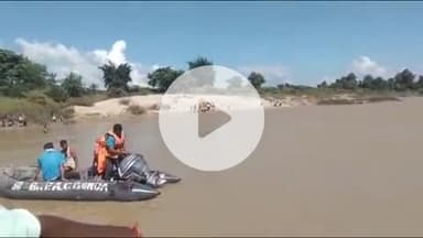 बलरामपुर: गौरा क्षेत्र में भैंस चराने गए बुजुर्ग का शव 4 दिन बाद बूढ़ी राप्ती नदी में मिला, पोस्टमार्टम के लिए भेजा गया