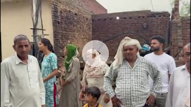 थानेसर: सीएम सिटी लाडवा के गांव धनोरा में गिरी आसमानी बिजली, मकान गिरा, मलबे में दबी गाय सुरक्षित