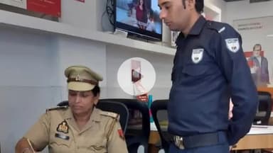 ठाकुरद्वारा: एसएसपी के आदेश पर पुलिस ने बैंकों में चलाया चेकिंग अभियान, देखी व्यवस्थाएं