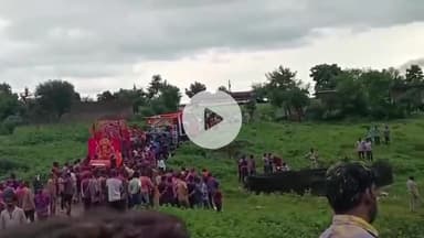 खालवा: खालवा में शांतिपूर्ण ढंग से हुआ गणपति जी का विसर्जन, अधिकारी रहे मौजूद