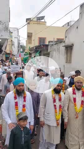 गोगावाँ नगर मे नीकाला गया जश़्ने ईद मिलादुन्नबी का जुलूस जगह जगह पुष्प वर्षा कर हूवा स्वागत