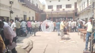 मथुरा: पीईटी परीक्षा दो पालियों में आयोजित हुई, 8426 परीक्षार्थी रहे अनुपस्थित