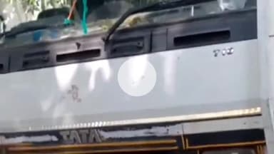 पंडारक: पंडारक थाना पुलिस ने अवैध शराब से भरे एक ट्रक को किया जब्त