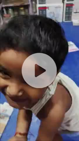 पैसे क्या न करवाए ? आरा की सड़कों पे ऐसे कितने लोग पैसों के लिए बहरूपिया बन रहे है और बच्चों को लुभा रहे हैं