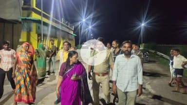 शाहजहांपुर: मेयर अर्चना वर्मा ने देर रात बाढ़ प्रभावित क्षेत्रों का किया निरीक्षण