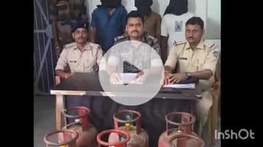 चौपारण: चौपारण पुलिस की बड़ी सफलता एक माह पूर्व गैस सिलेंडर चोरी के मामले का किया खुलासा, तीन चोर हुए गिरफ्तार