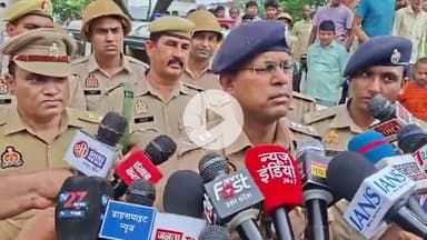 मैनपुरी: मैनपुरी में कचरा डालने को लेकर हुए खूनी संघर्ष की जानकारी देने मौके पर पहुंचे एसपी