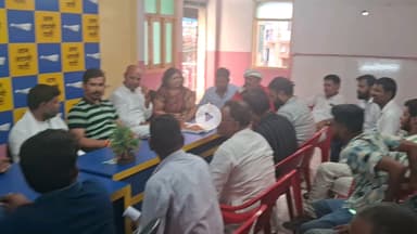 आम आदमी पार्टी टीम के साथ ,मैं और मेरा सब भाई अपने पूरे बिहार को गाना गा कर बदलाव कर संदेश देते हुए, भावी प्रत्याशी अमित